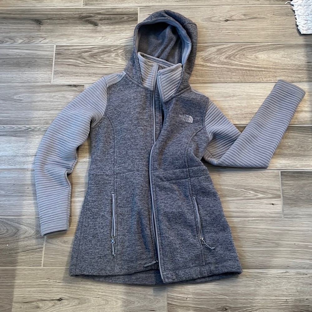 COPY - Women’s small grey North Face Fleece